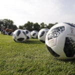 Футболни топки