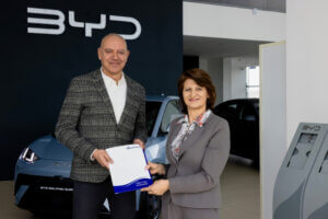 Преференции за клиентите на BYD за автомобилните застраховки на Евроинс